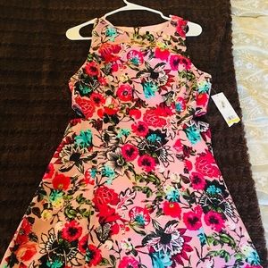 KENSIE DRESS : SIZE M